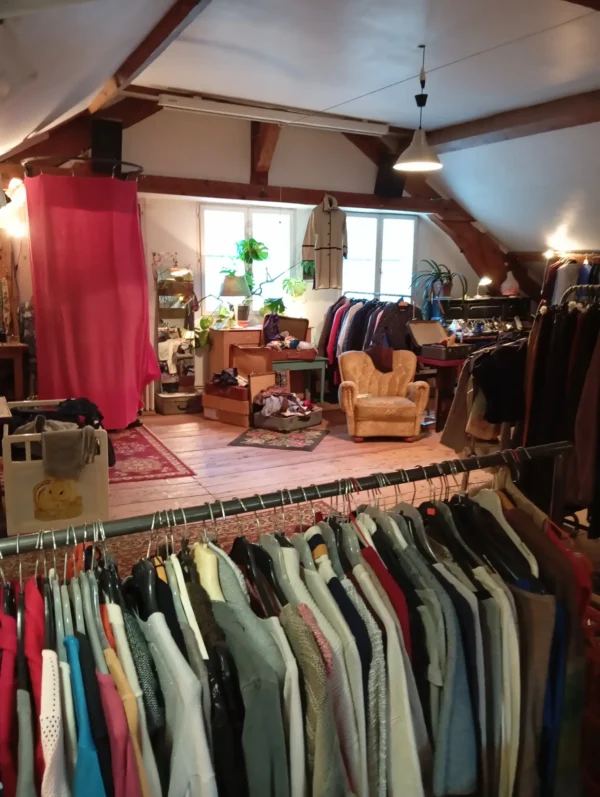 FRIPERIE/COUTURE à l'ENTREPOT - Upcycling et customisation le samedi 25/05 de 10h30 à 12h30